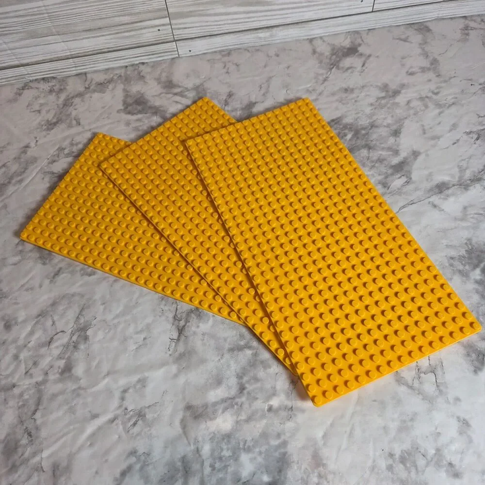 Lego Rare 1989 Vintage Red and Yellow 3 Compartment Storage Case w/ Sliding Lids